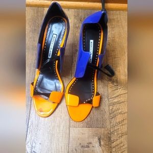Manolo blahnik Patent orange heels